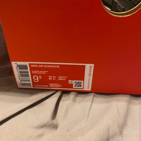 Brand New, Never Worn, in Original Box - Picture 5 of 5